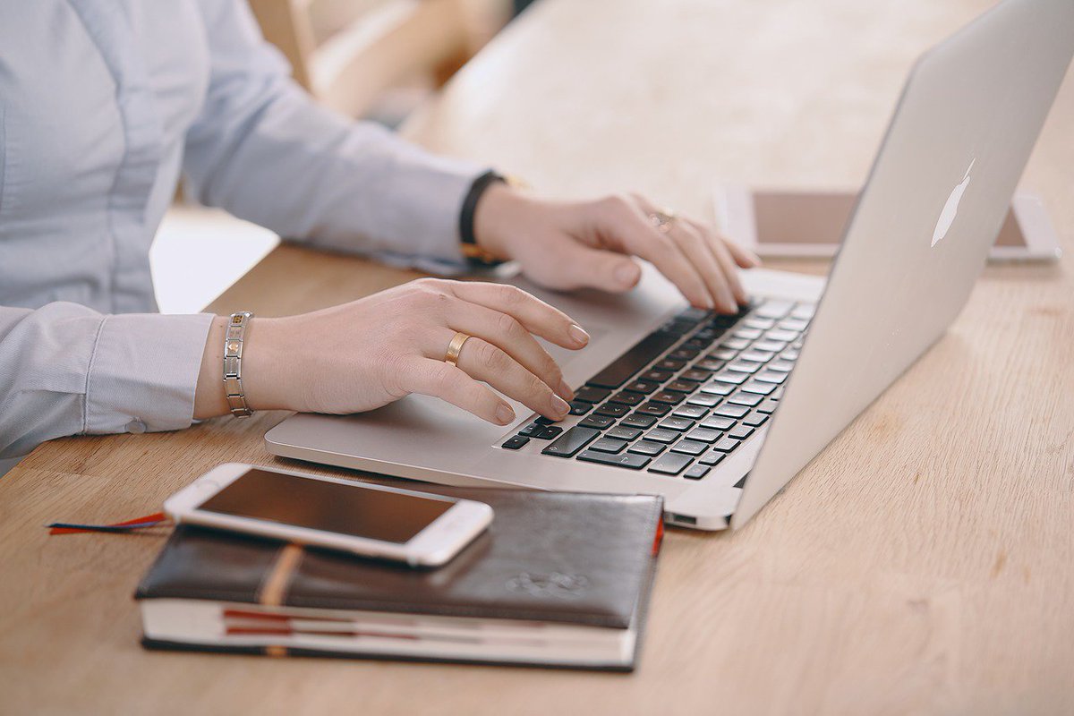 CourseCard's tweet photo. Looking for an engaging, accessible and affordable way to share your course materials with your students this semester? Check out #CourseCard today! 🎓 #CollegeOfLakeCounty #CLSNewsRoom #LMS #CLCillinois #Students #LakeCounty #Professors https://t.co/pelfFxlzJW
