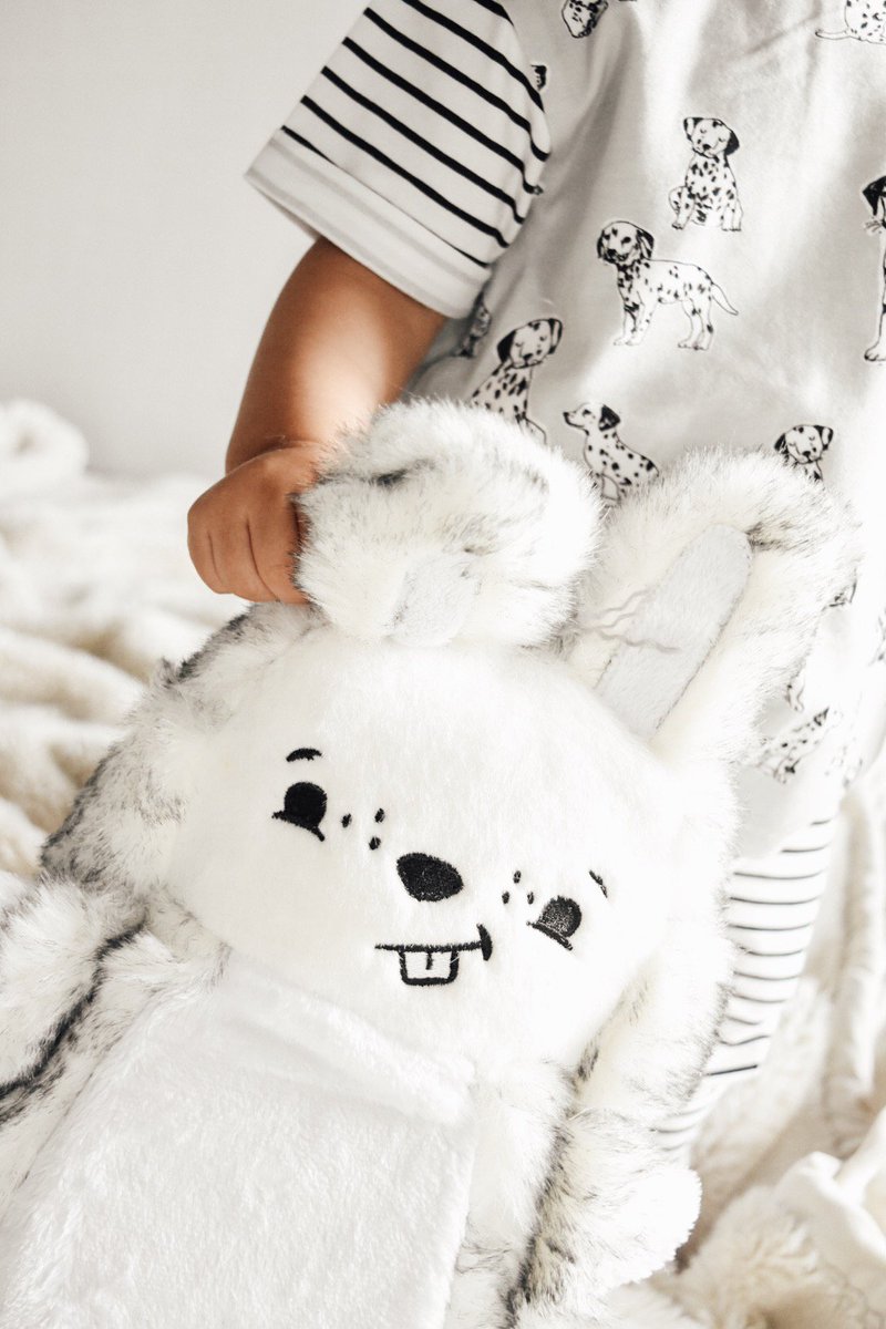 pawdpet's tweet photo. Our #PawdPets are so #soft and #fluffy, they might never want to let us go. And we're okay with that. ❤️
(📸: @ourbabye via IG)
#stuffedanimal
#pawdpet https://t.co/16BwPV5tak