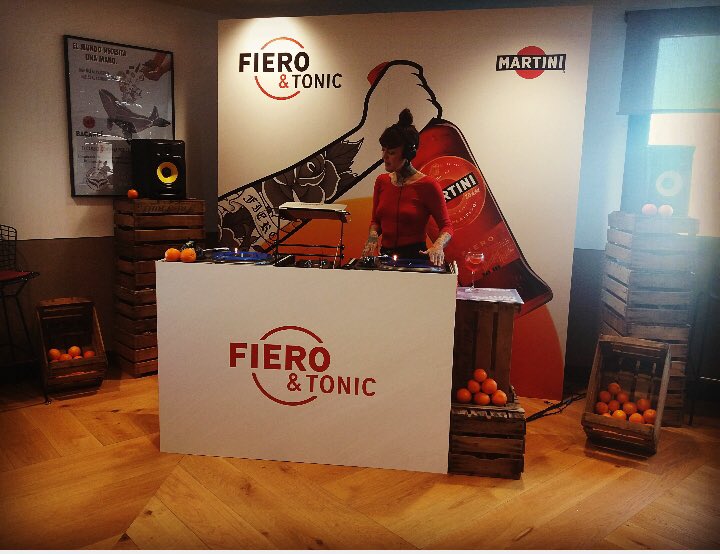 ZoopaNetwork's tweet photo. Good day at the office! 
Presentación de #MartiniFiero ayer en las oficinas de #Bacardi. Music, drinks &amp; tattoos. By #Zoopa https://t.co/fmaMzEA4v2