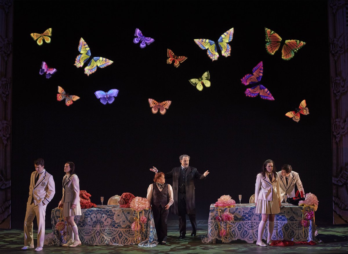 CanadianOpera's tweet photo. It’s opening night for #COCCosi 🦋
🎟 >> https://t.co/czytJfJYsL
📷: Michael Cooper https://t.co/mZYsYCLUI2