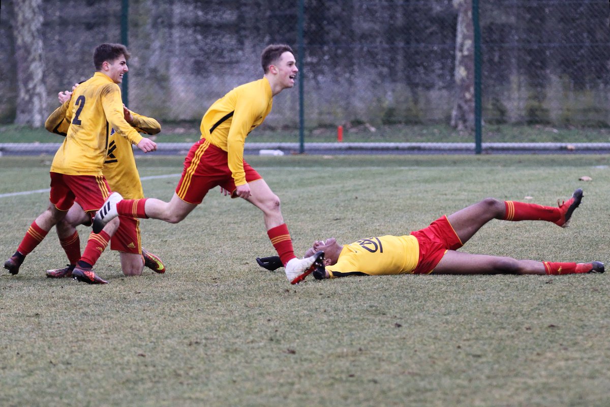 #ASSPOGCN #InsideGambardella
Vous n'êtes pas sans savoir que nos #U19 ont éliminé dimanche l' @ogcnice (2-0), le service comm' du club était une nouvelle fois au coeur de cet exploit et vous propose un nouveau reportage exceptionnel sur la victoire ⬇️
assaintpriest.fr/inside-gambard…