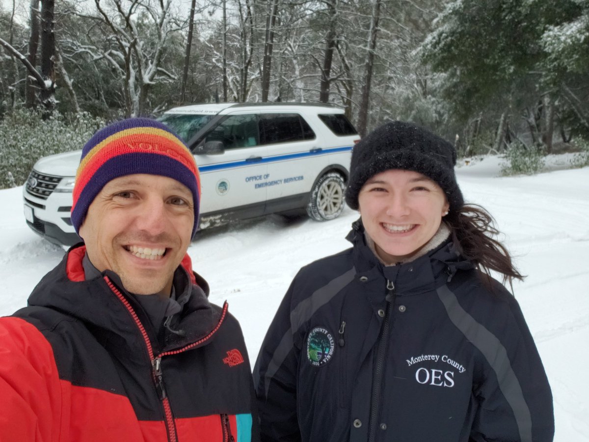 Snow ☃️ surveying with @MontereyCoOES along Chews Ridge this morning.
About 4" of snow ❄ at White Oak Campground <a href="/LosPadresNF/">Los Padres NF</a>. Temps in the upper 20s🌡and people are here camping. ⛺
Snow showers 🌨 still passing through.
#cawx