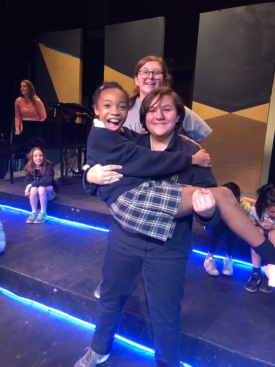 The Rising Stars are rising to the occasion with only a few days before Cabaret!! If you haven’t yet, please order tickets online!!