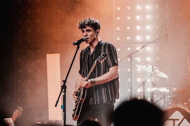 Am Freitag kommt eine Streicher Version von "Fight"! Ich find's mega und freu mich, euch die Version zu zeigen. 🙌 Checkt mal meine Story, um den Song bei <a href="/spotify/">Spotify</a> zu presaven ✌
📷: @janphilippbehr

#timkamrad #teamkamrad #fight #string #new #remix #to… bit.ly/2GaaFpn