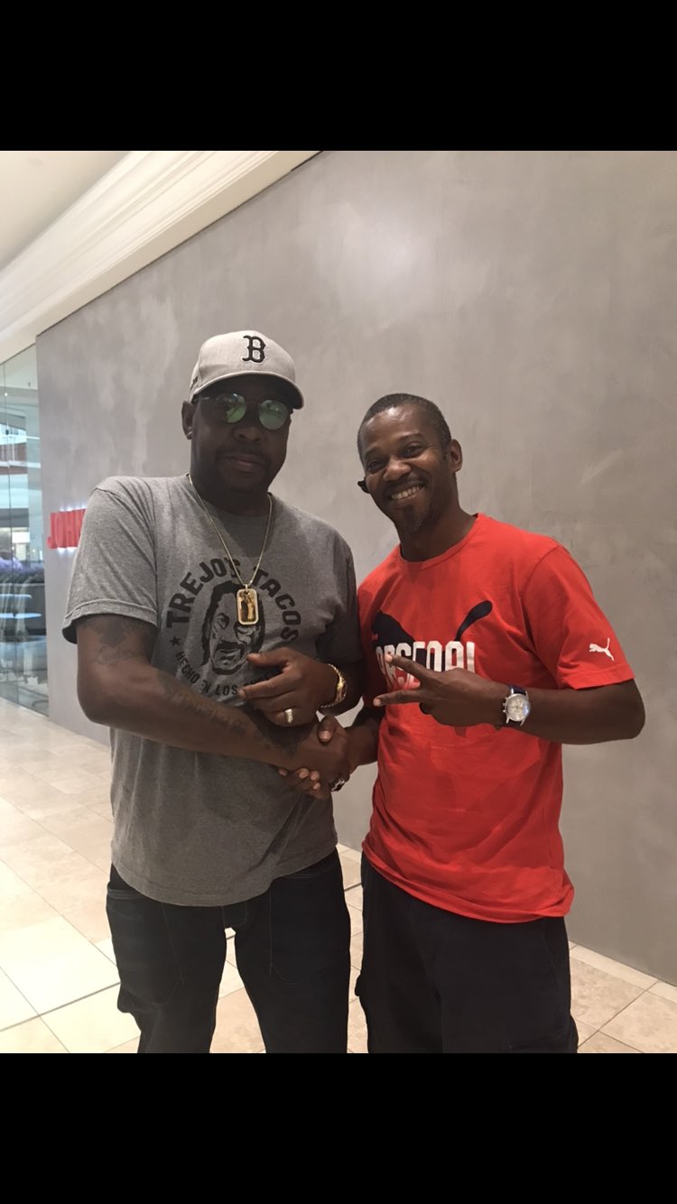  Happy Birthday Bobby Brown , we love u! 