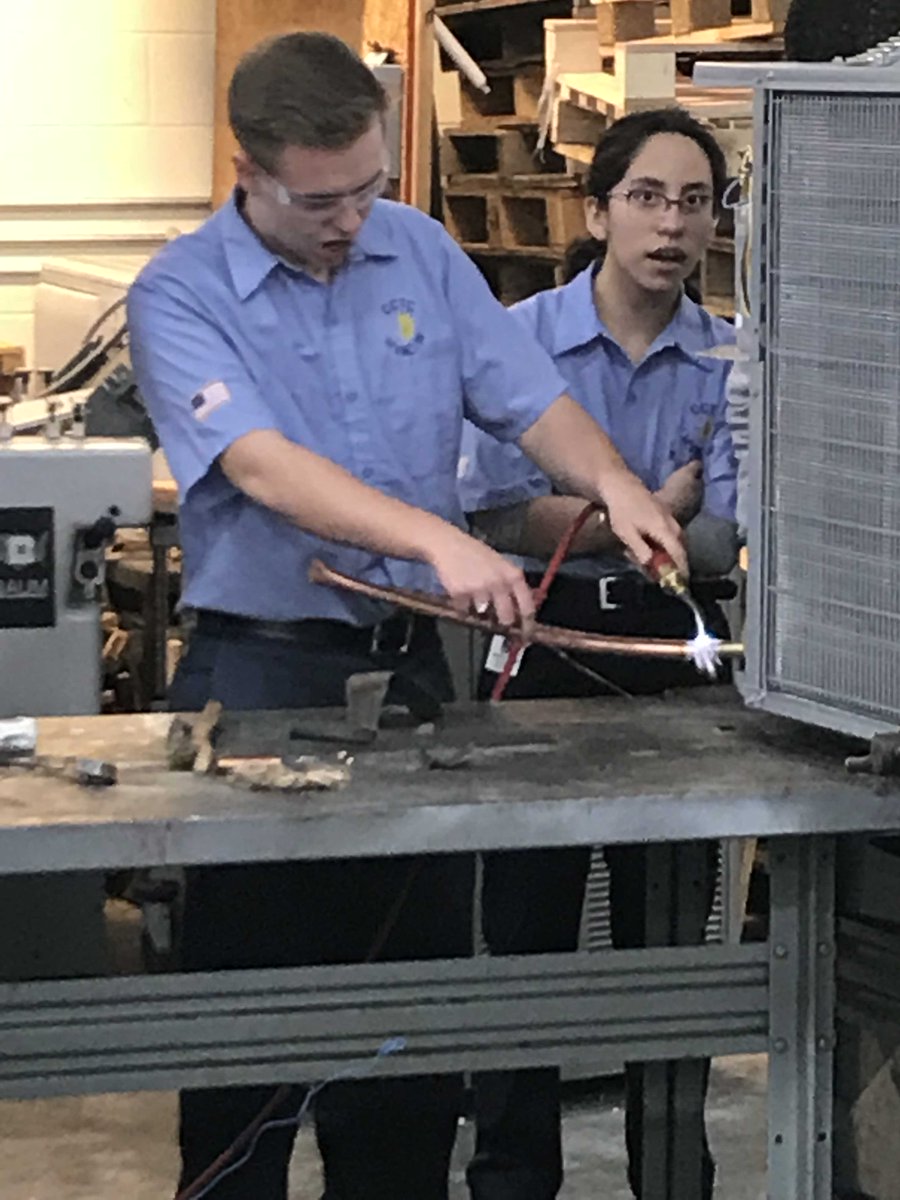 HVACTC's tweet photo. Finishing last weeks lab. Brazing, pressure testing, and pulling a vacuum. #oneCCPS #ccpsCTE @David_E1234 https://t.co/z1cnTl5JeR
