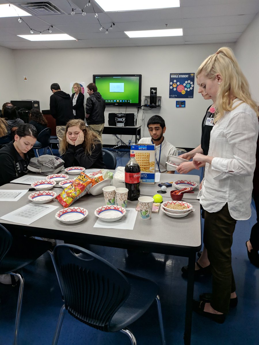 FwcaPrincipal's tweet image. #FrogTalks is back!
#TexansCan #fwca #graduatingthinkers #collegebound @TCU @TCUNursing
