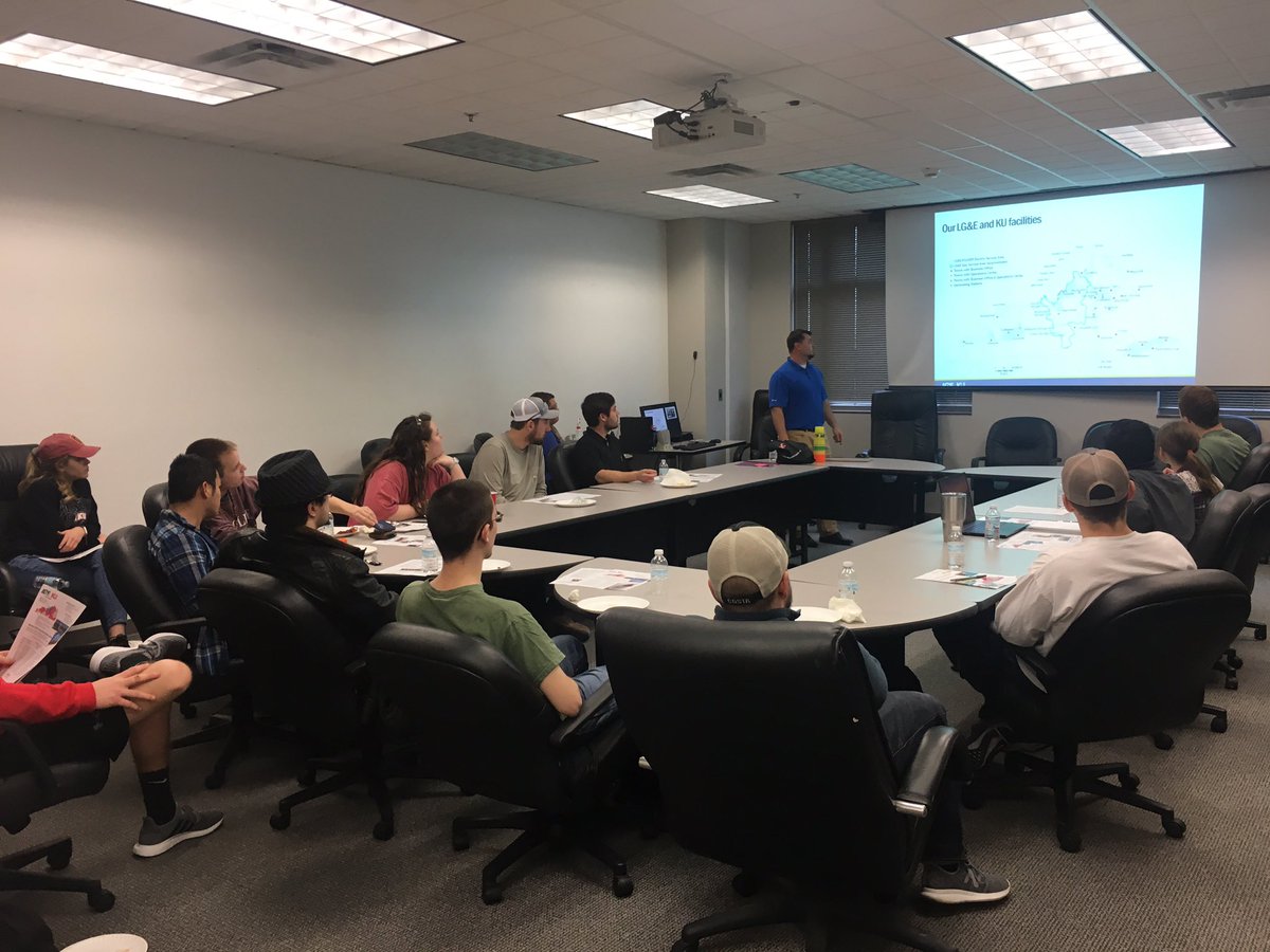 WKUSEAS's tweet photo. Thanks to @lgeku for presenting to our students today. #wkuengineering https://t.co/mf6W20eUsV