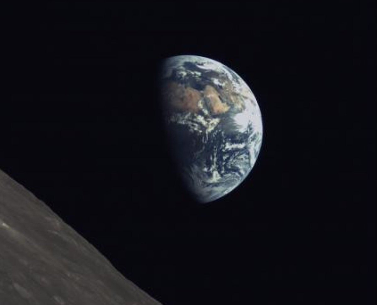 JPMajor's tweet photo. I'm happy to see this tweet getting such support! A view like this from the far side is always a treat for us "nearsighted" Earthers, and @radiotelescoop and #DSLWP/#Longjian2 sat are awesome. It even caught this view last June! (Source: https://t.co/q3LW4cVwWC) https://t.co/Ud8MZrLW2G