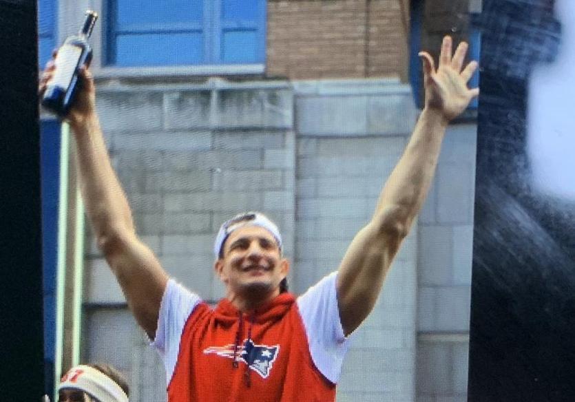 2017 #PatriotsParade Gronk vs. 2019 bos.gl/Znxu1W0
