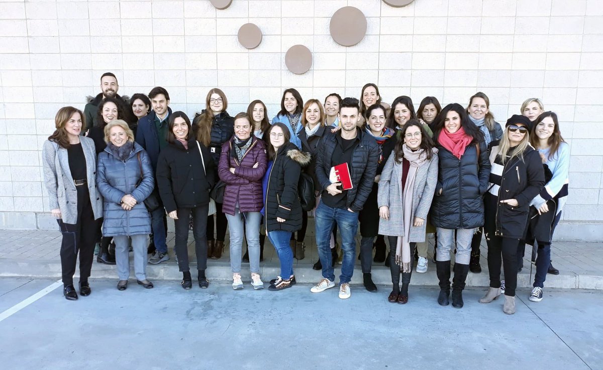 pgdfarma's tweet photo. Hoy hemos visitado #Farmavenix y #OFSA @Cofares dentro del bloque 1 para entender mejor cómo funciona la #distribuciónFarmacéutica. Mañana nuestro primer día en el @iesebschool! https://t.co/3vQeNkHt57