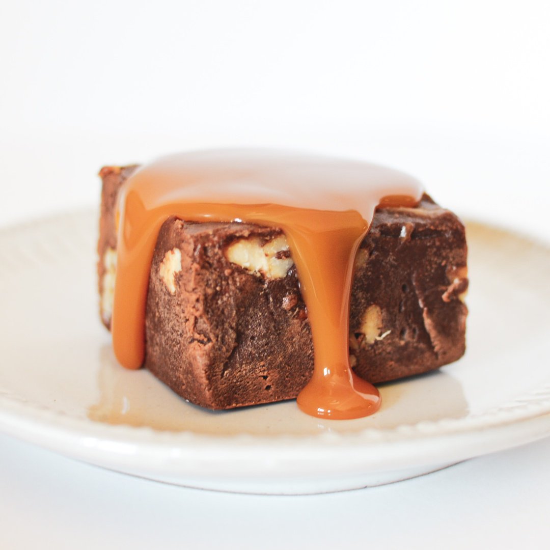 sofudgingdelish's tweet photo. We may not be your first fudge but we will be your best. Head to our website to check out our sweet Valentine's Day sales! #sofudgingdelicious #ValentinesDay https://t.co/8ipk69YnFS