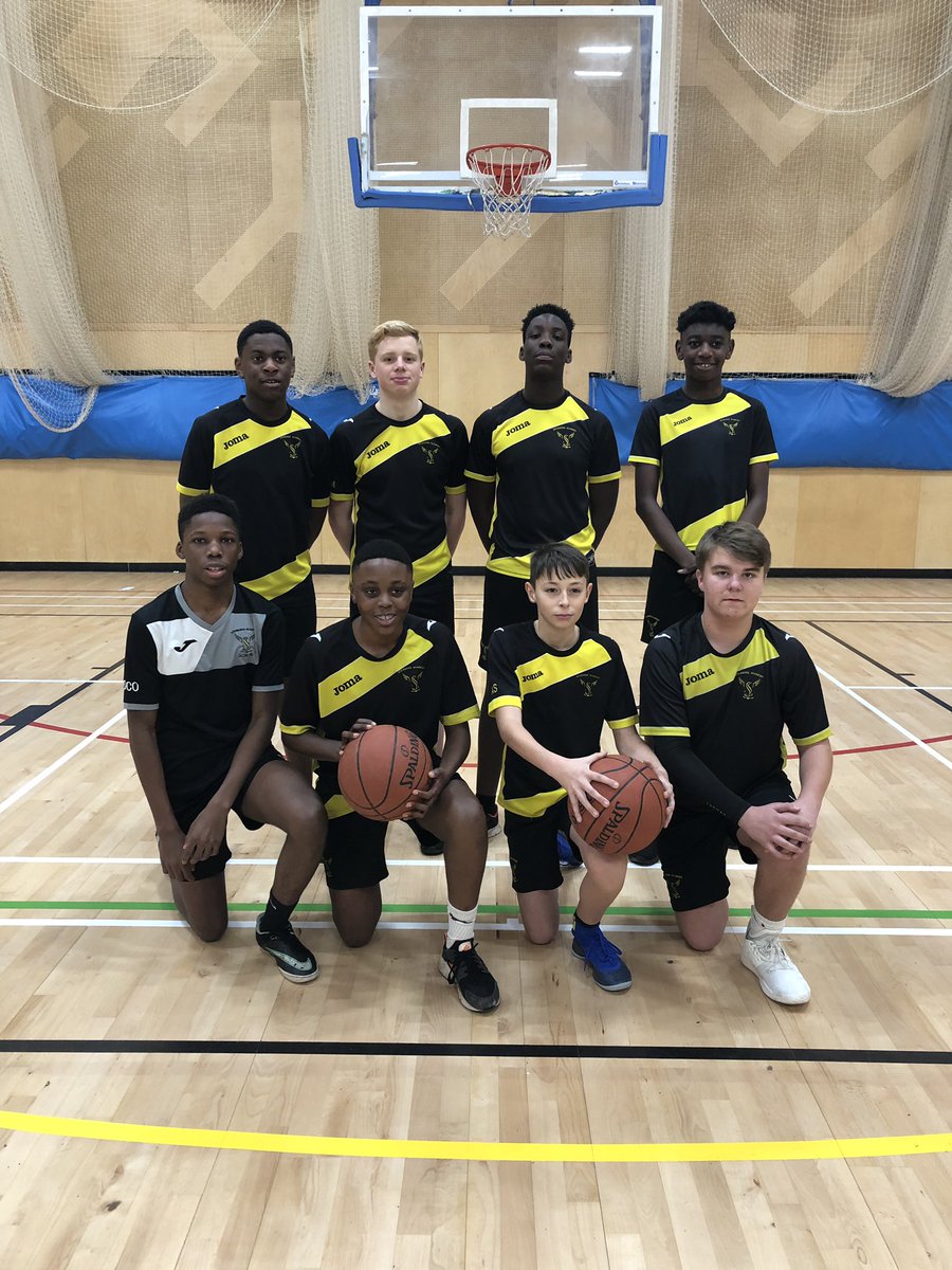 SandersJS7's tweet photo. Well done to the @StewardsPE #year9 basketball team on winning the #WestEssex basketball final. 👏🏻🏆
P. Snowden picking up the MVP award. https://t.co/LmPFdzFkiu
