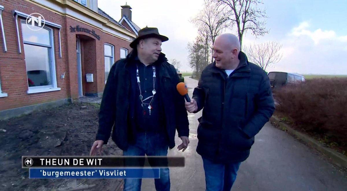 bertnederveen's tweet photo. Vandaag veel aandacht voor ‘burgemeester’ Theun de Wit van #Visvliet, zowel in @De_Streekkrant als op @rtvnoord. https://t.co/yvOalJdPAN. #mooiekerel https://t.co/1uNetLZl67