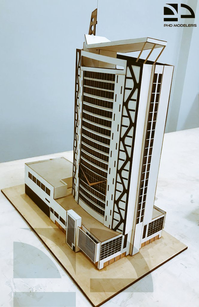 PHDmodelers's tweet photo. The tallest building in #Uganda, the #URATower has a floor area of 26,021sqm. Constructed in 4 years &amp; commissioned by H.E @KagutaMuseveni in Jan 2019, the 22 floor building was designed by a Ugandan &amp; fully funded by the Ugandan Gov't.

Phenomenal!

#phdmodelers https://t.co/2TeN5j9NhI