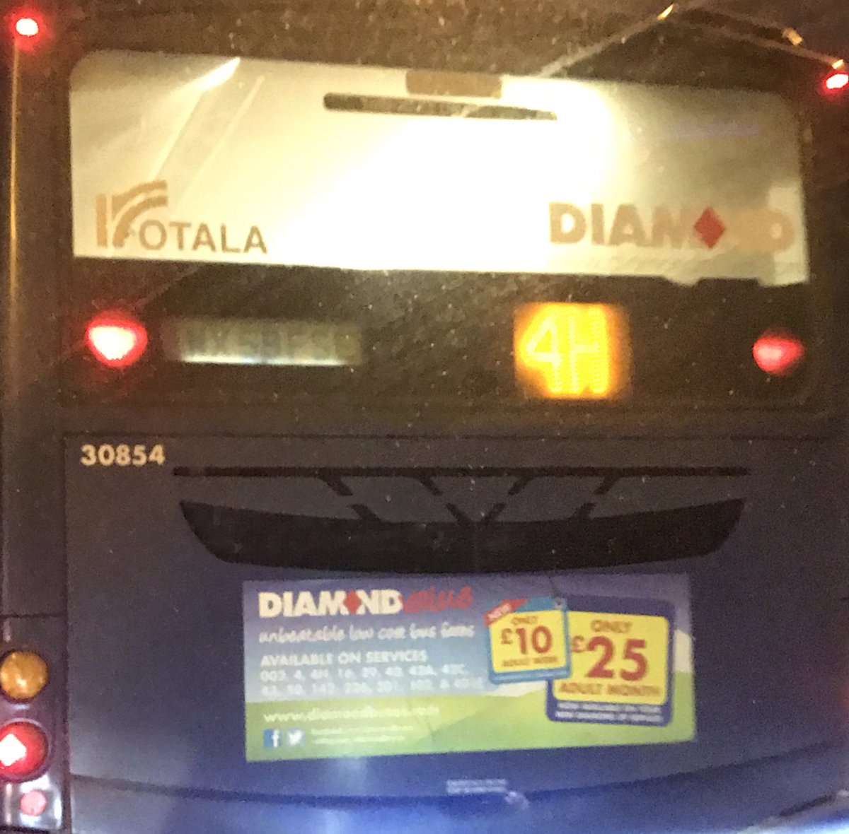 Sodi_Elite's tweet image. Just been told to f%*k off by a @diamondbuses driver! 
For him pulling out on me and not indicating to pull out. 
Then for him to say “Go F%^k yourself” when saying I’ll report him #🤬🙈 #ProudWorker #ProudBusDriver
