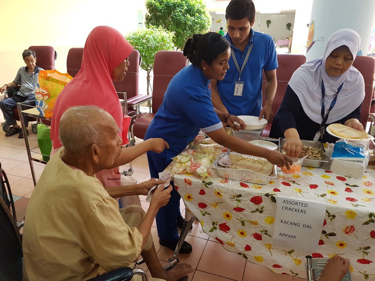 DiverseElders's tweet photo. #Healthcare that is culturally competent and patient-centered speeds up their recovery and allows @DiverseElders to age with #health and dignity: https://t.co/xJHE8a6j0F #CultCompMatters via @mcknightsltcn https://t.co/YI5WNcxwfC