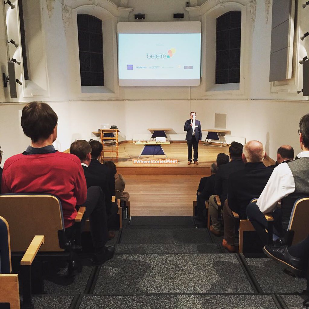 beleire_'s tweet photo. Starting the beleire Annual Drink with an introduction from the (former) president: @GuyOoms #WhereStoriesMeet #beleire https://t.co/G4W6nG7DWa