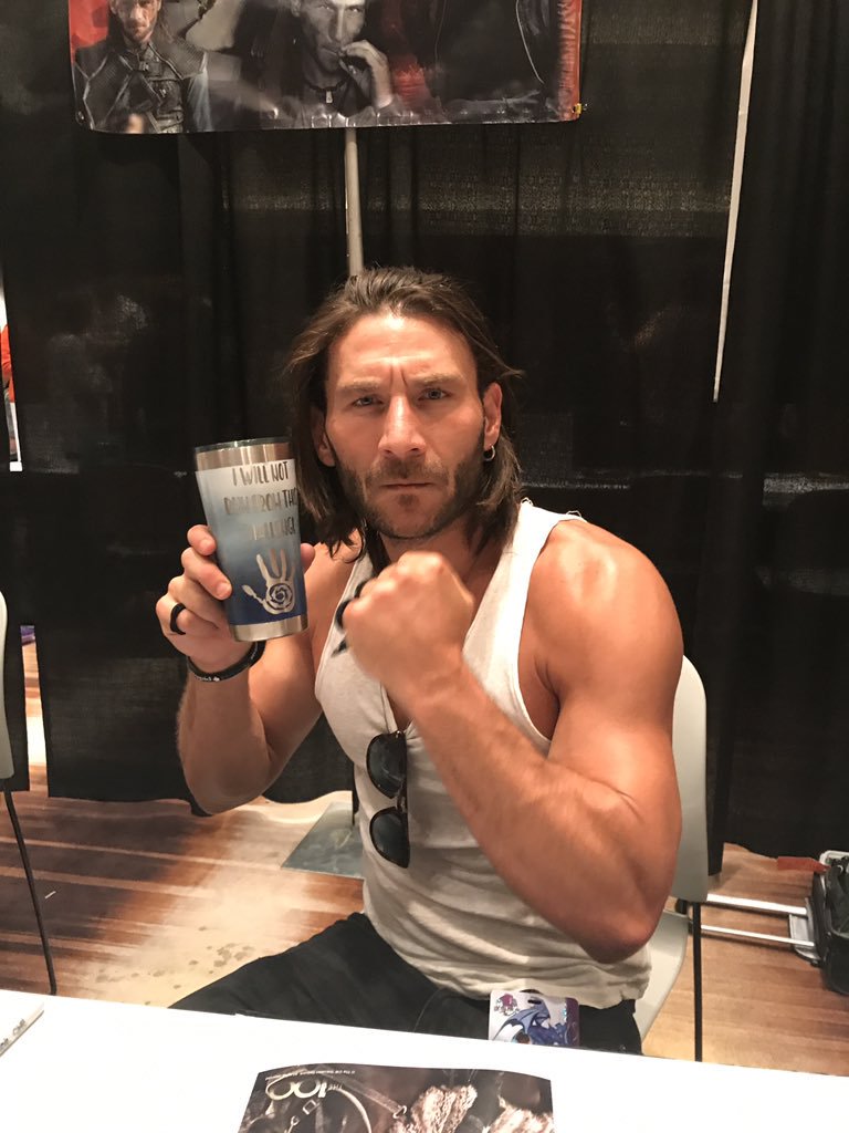 jessytempel's tweet photo. @MCU_Tweets @MarvelStudios @RealHughJackman @Zach_McGowan would be the perfect choice to play #Wolverine π Look at this picture, only the claws are missing.. π I'm sure CGI can fix that π #ZachForWolverine #ZachMcGowan #KingRoan #The100 #CharlesVane #BlackSails #TheWalkingDead #AgentsOfSHIELD https://t.co/tCnms9Br2R