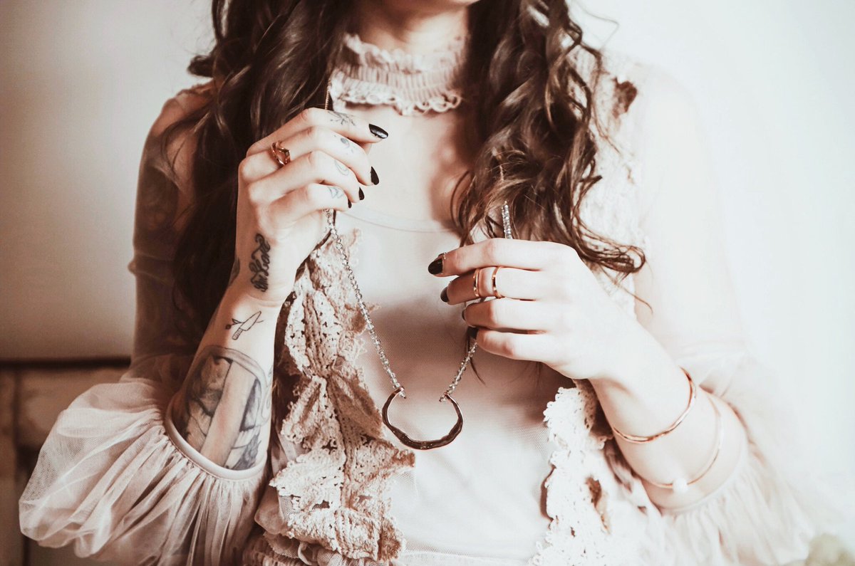 Darling, SHINE. That's all ♡
.
Today we are at #WWDMAGIC in Las Vegas, Convention Center (Booth #74840)
.
Photo <a href="/rootedbylove/">rooted by love</a>  Styling @habitclothing
#getglee #gleejewelry #lasvegas #jewelry #springcollection #TuesdayMotivation #pink #habitclothing #jewelryaddict