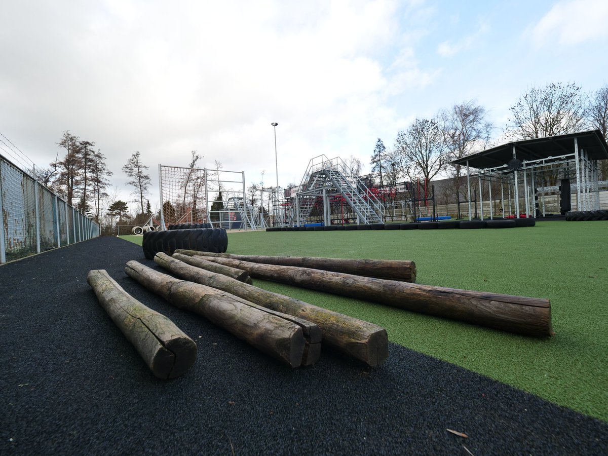 de_bunkr's tweet photo. Wil jij je voorbereiden op een obstacle run? Of zou je voor de fun een OCR les willen volgen? Ga naar https://t.co/XHhdYErWKi voor openingstijden, de classes of een gratis dagpas #debunkr #Rotterdam #OCR #obstaclerunning #strongviking #mudmasters #indoor #outdoor #training https://t.co/Qh7dXdyJZS