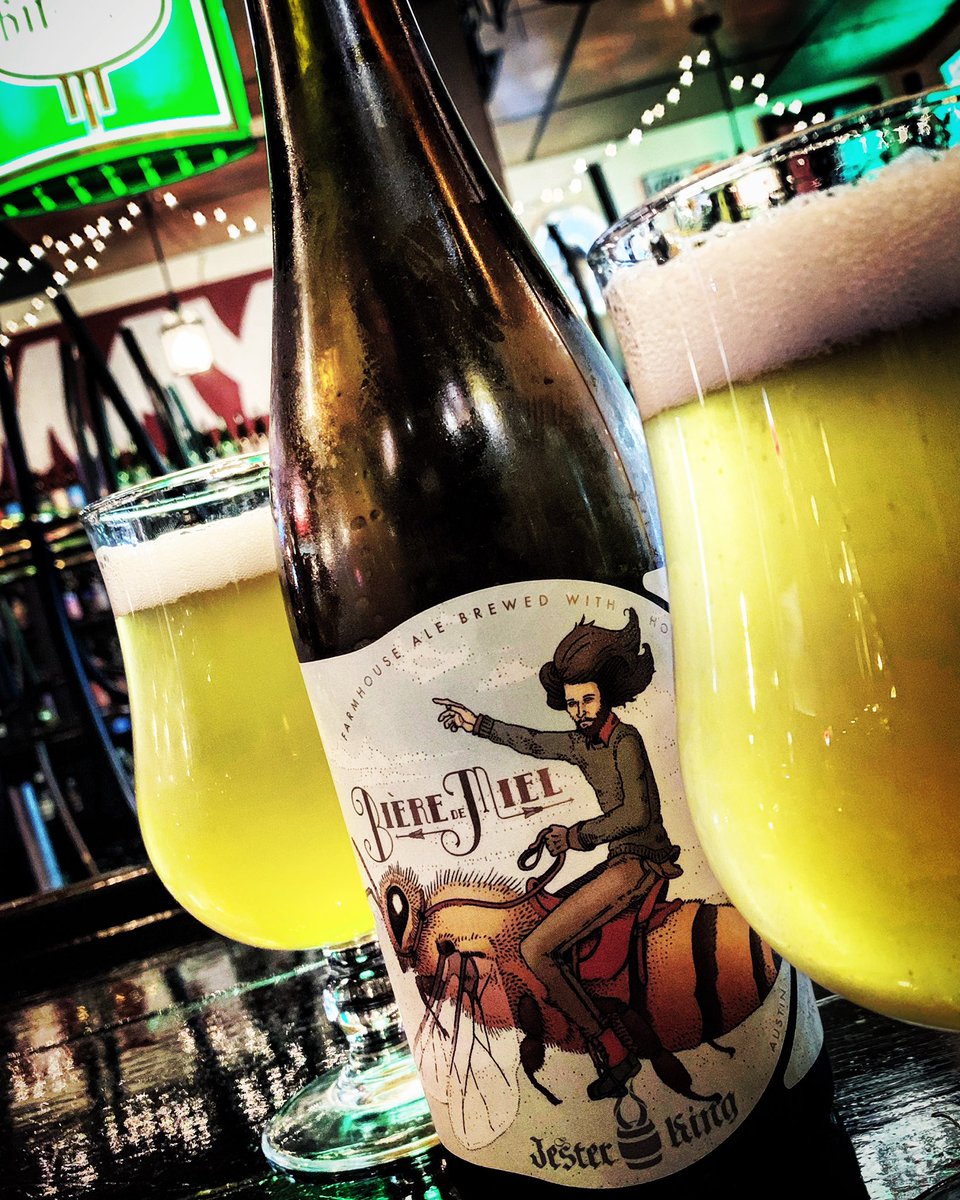 BEERchitect's tweet image. The end all “bee” all in honey saison. @jesterkingbeer “Biere de Miel” beeradvocate.com/beer/profile/2… #wildflower #honey #belgianstyle #farmhouse #saison #txbeer #craftbeer #beer #hiccup!