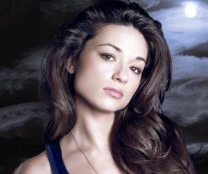 I\m not interested in fame at all.
Crystal Reed Happy Birthday Mam 