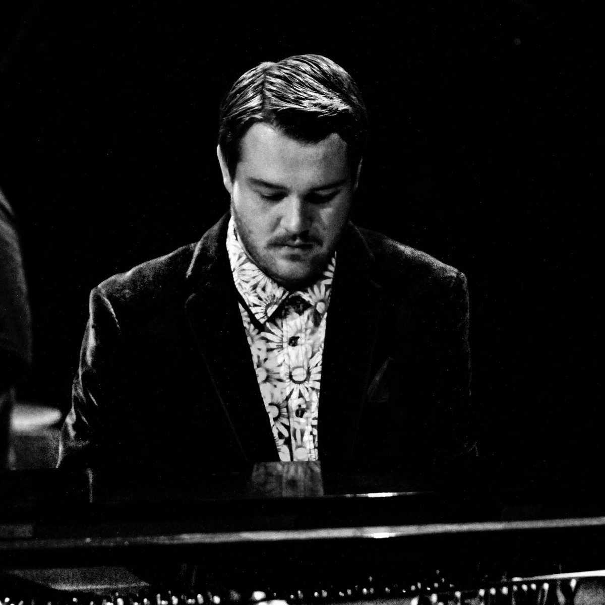 OkSessions tweet media