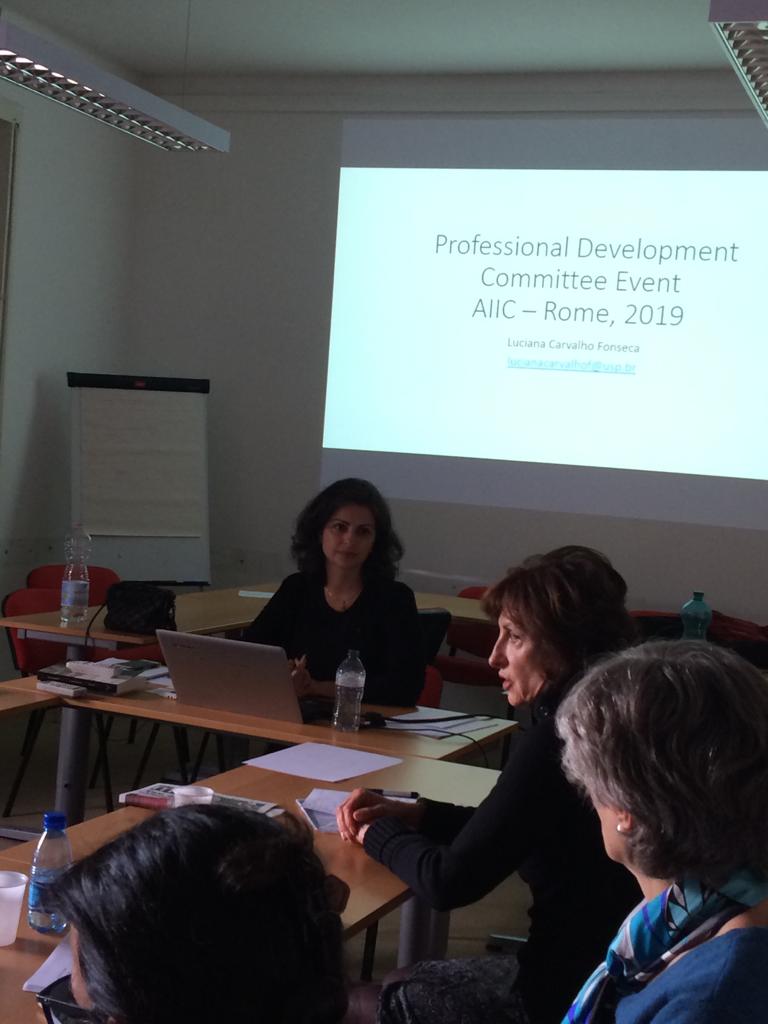 AMalbos's tweet photo. Grazie a Luciana Carvalho Fonseca di aver dedicato una giornata ai colleghi lusofoni di AIIC Italia per un aggiornamento sul portoghese. E grazie al Colap di aver messo a disposizione una sala della sua sede romana #interpretiaiic #colap #1nt https://t.co/tPJlqZ07XW