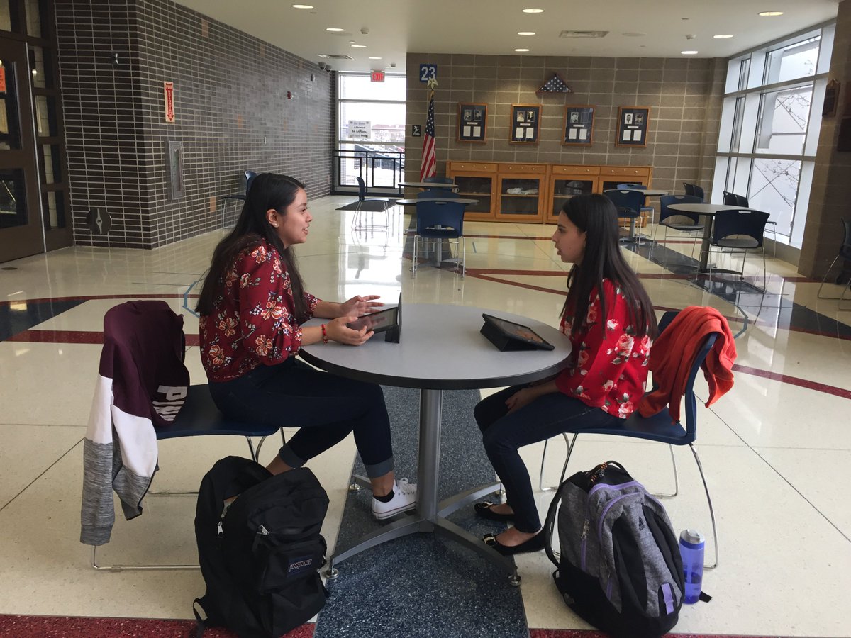 CoachMiller_CHS's tweet photo. #FirstImpression #EmployabilitySkills #TheJobInterview @ConantBusEd https://t.co/jiIEwcCyaU