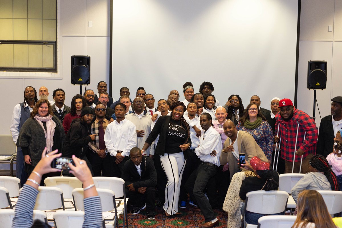 *ONE-TIME VOLUNTEERS NEEDED*
Mon, Feb 11th we need help for JLT resumé writing night! We have 39 men and need a lot of volunteers to make the night successful. Dinner is at 5:00, class starts at 5:30 and should go until 7:30. Email shamara.stephens@missionstl.org for more info.