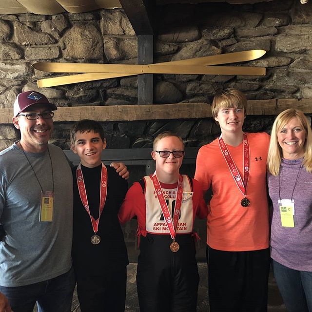 Congratulations to Will Carnes on his Bronze medal in the 2019 Southeast Special Olympics Alpine Skiing Games. 
Great job Will
#chiefsleadtheway #gochiefs bit.ly/2WJ9wKA