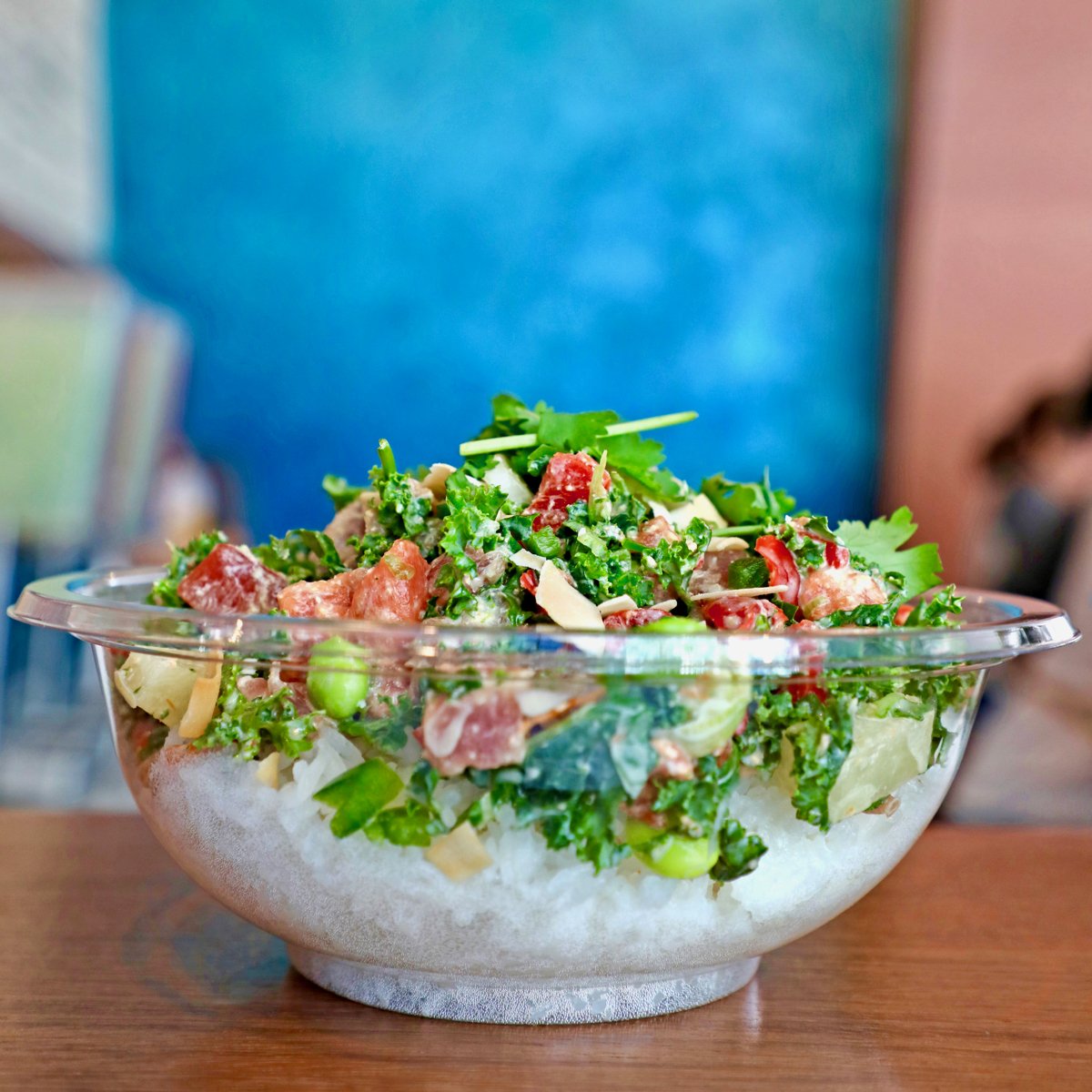 HulaPoke's tweet image. #howwehula Dreamin’ of these tropical flavours today. Bahamian Bowl: coconut salsa, pineapple salsa, edamame, red pepper, green onion, jalapeno, coconut flake, cilantro, kale #pokebowl
