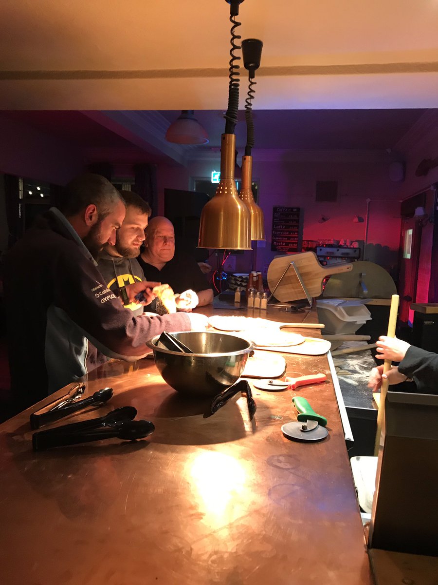 Our #jollydayin19 is under way Shed the Ego to kick us off and fun and frivolities to follow #steaminbilly #coronationsb #music #hopeagainstcancer #music #pizza #greatbritishpub