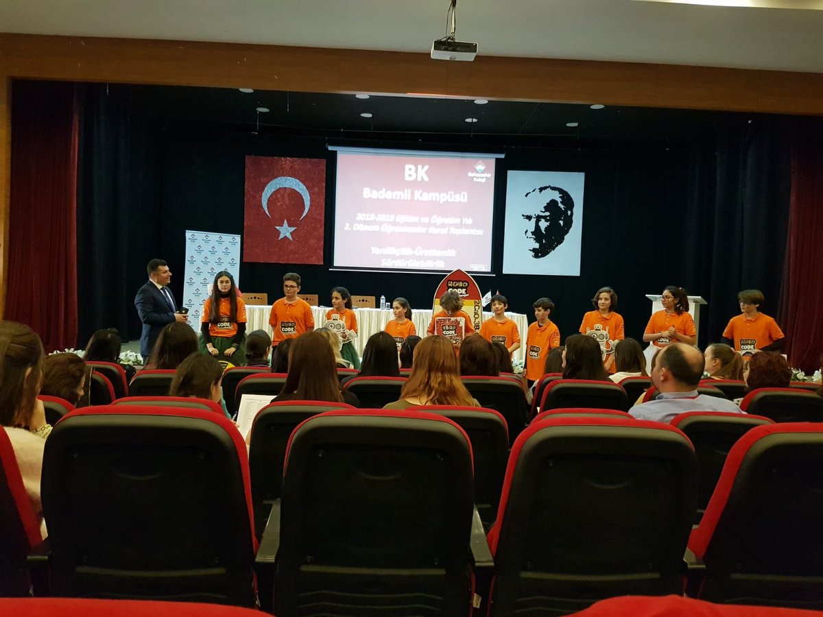 burhanyazgan's tweet image. Bugün @robocodebursa takımımız Bursa FLL turnuvası öncesi öğretmenlerimize proje sunumlarını gerçekleştirdi, muhteşem hazırlanmışlar, emeği geçen tüm öğretmenlerimize ve öğrencilerimize teşekkürler. Başarılar #Robocode👏👏🏆