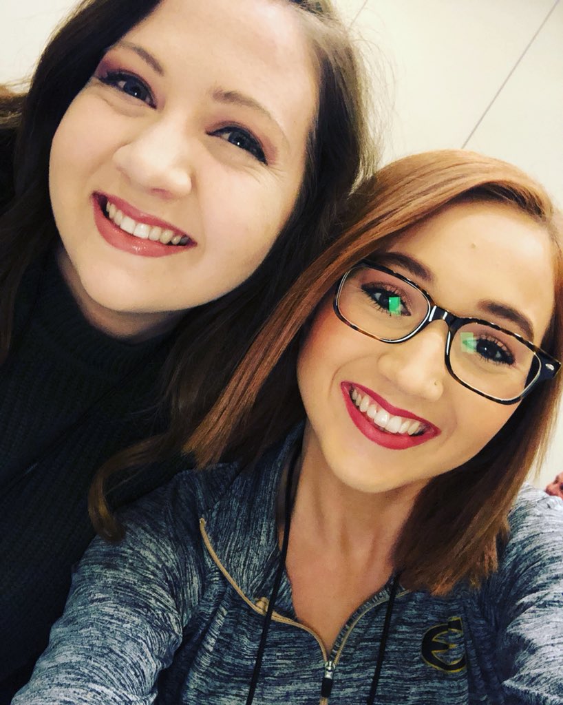 ESURECCLUB's tweet photo. President and Public relations enjoying day 1 of the KRPA Conference! 🐝 https://t.co/V8glvSSVUH