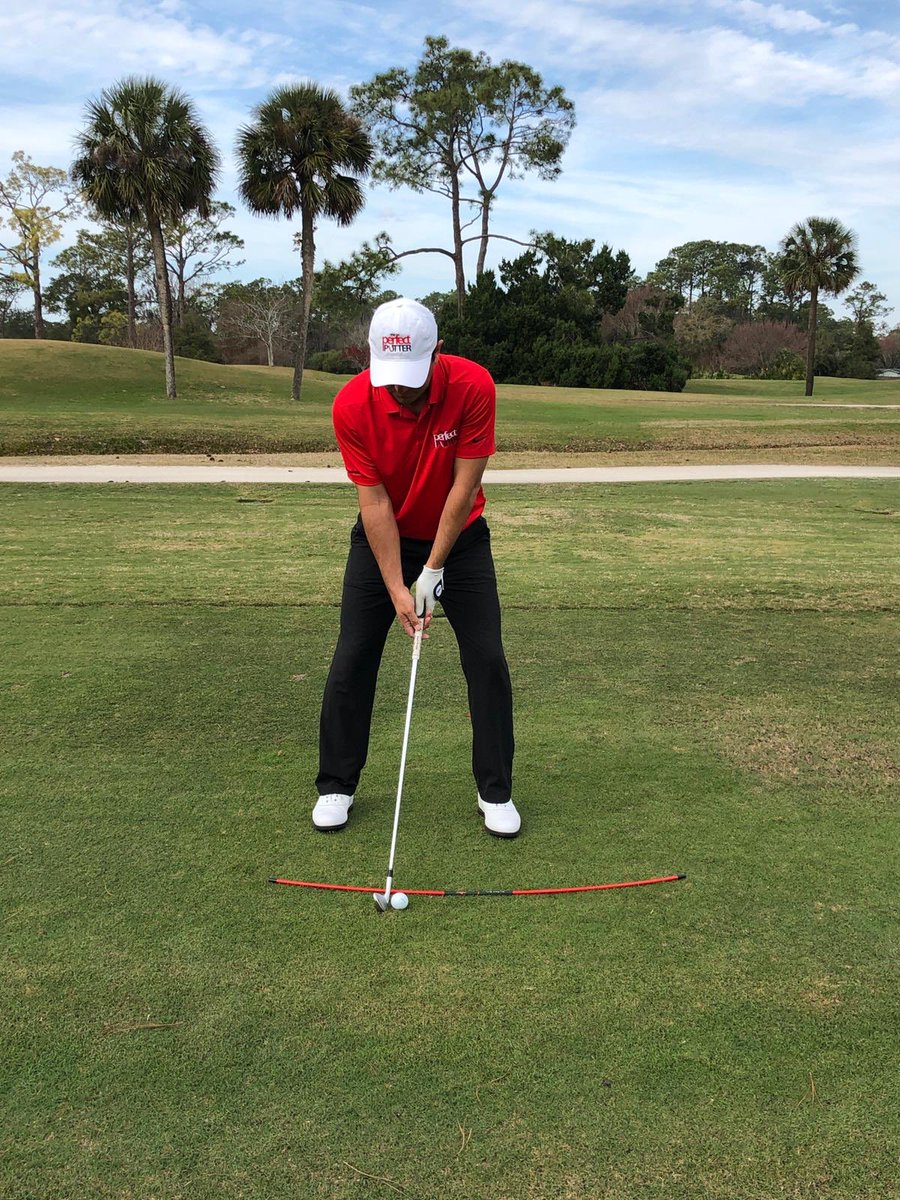 ThePerfectPutte's tweet photo. The Swing Arc is one of our new additions for 2019. Ball back: The in-to-out set up will primarily focus on two things. It will help you work on hitting draws and it will neutralize players who struggle coming too far from the outside which leads to pulls and slices. #swingarc https://t.co/pHPUW1pLUL