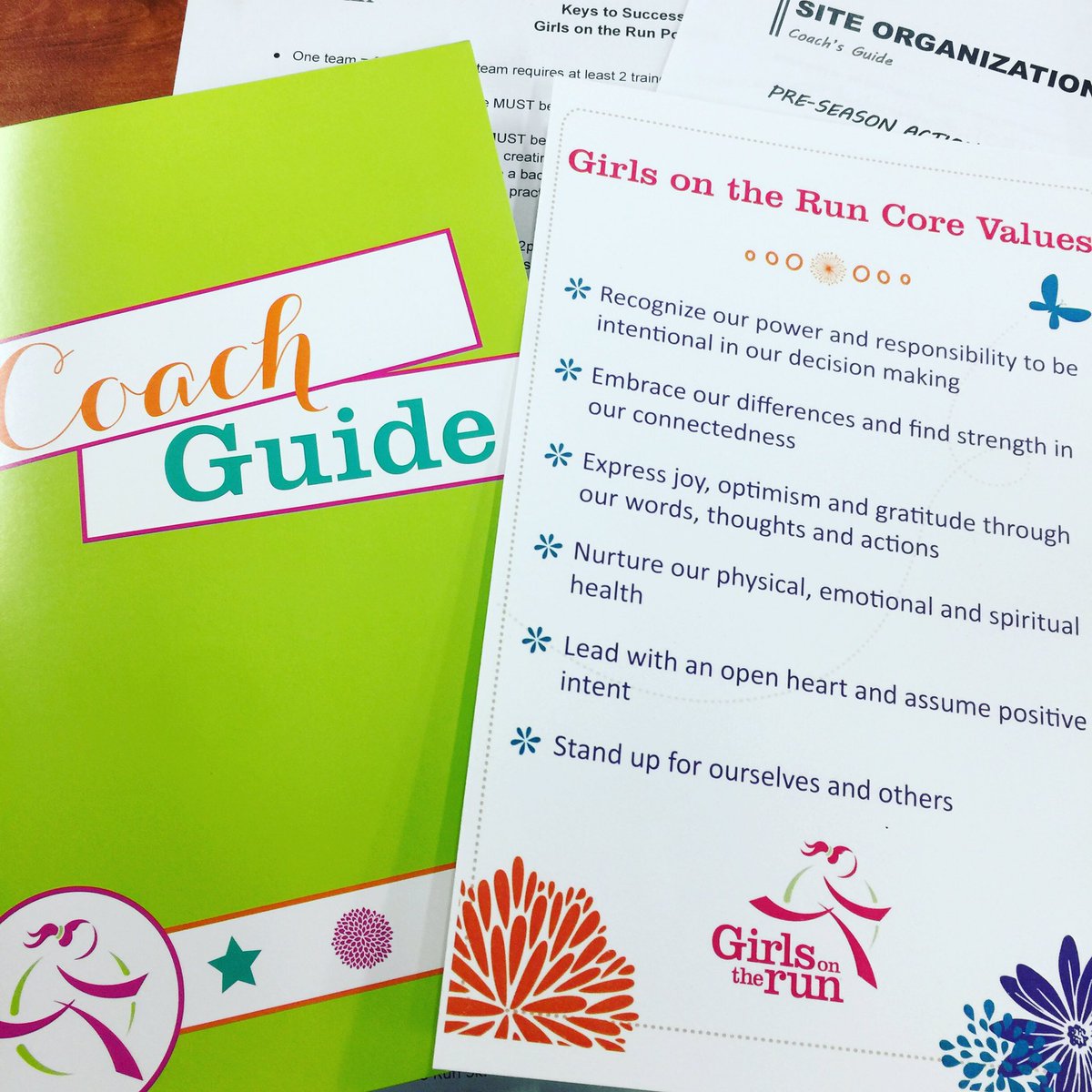 Kim Leighton tweet media