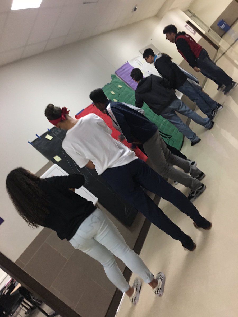 hippler_t's tweet photo. Gallery Walk for @IHSFrisco English I students as they analyze theme and character and share new ideas with their classmates.  #TxEdTuesday @FISD_elar @friscoisd @JaredLPatterson @MattShaheen @Scott_SanfordTX @justinaholland @AngelaPaxtonTX @SenJaneNelson https://t.co/HYsLtYeUsh
