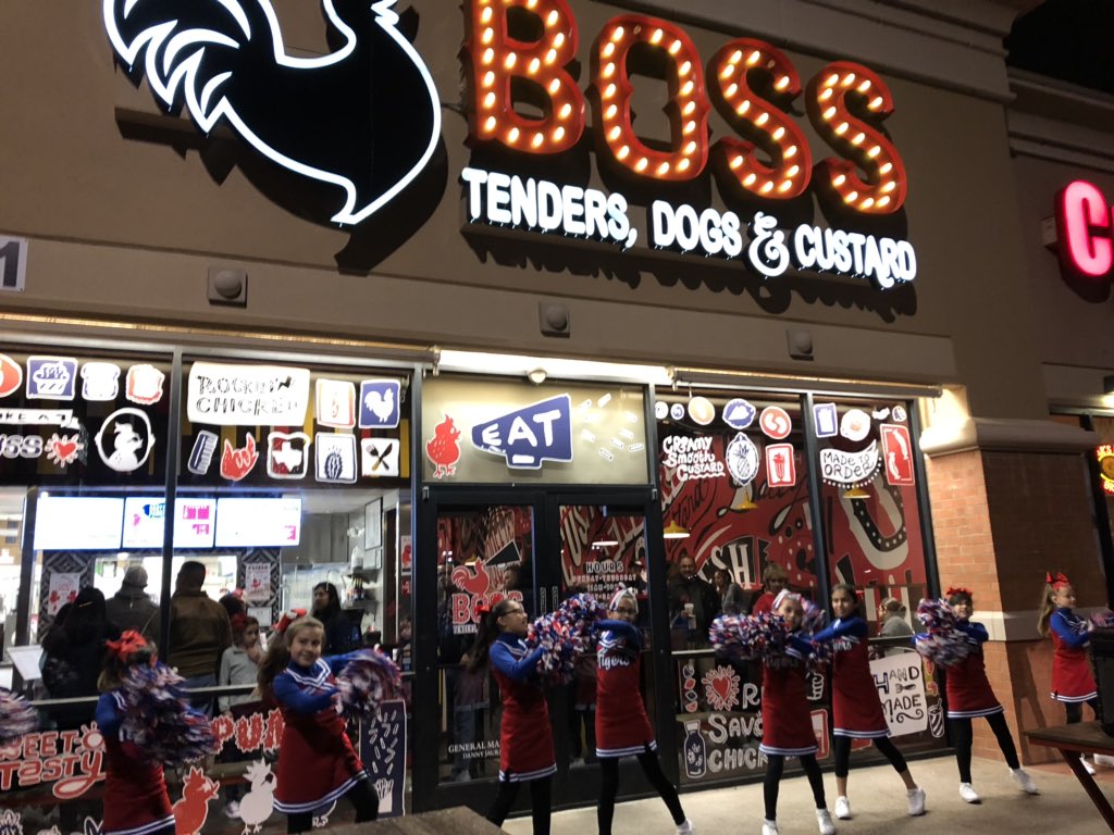 HseElPaso's tweet photo. Art Club Fundraiser @bosschicken915 Thank you for supporting us #HarmonyPride #ArtClub #cheerleaders @ElPasoHPS https://t.co/uxDyud078G