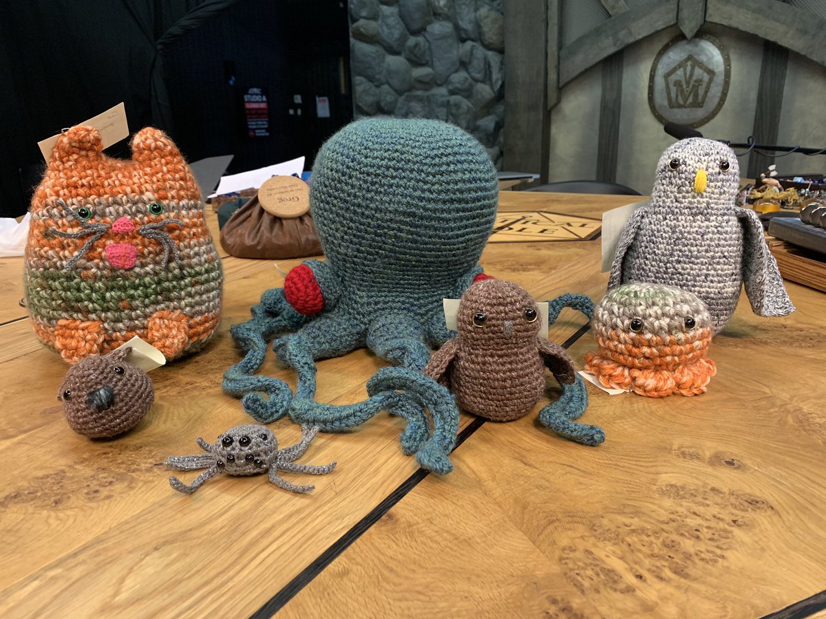 Massive shout out to Critter <a href="/TheQueerAgender/">Ash 🏳️‍🌈</a> for sending us this Family of Frumpkins. The Cute Police are coming, you are under arrest.