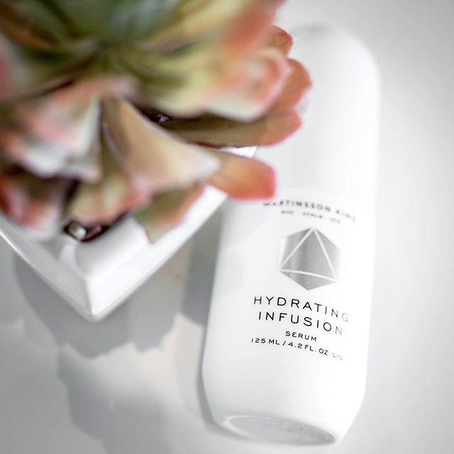 Winter essentials from <a href="/martinssonking/">Martinsson King</a> 🙏❄️

#lovepoho #yeghair #yegsalon #shopyeg #garneau #helathyhair bit.ly/2RHiFzE