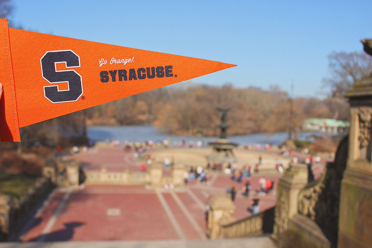 Can you believe it hit 61 degrees in NYC this afternoon?
📍Bethesda Fountain, Central Park