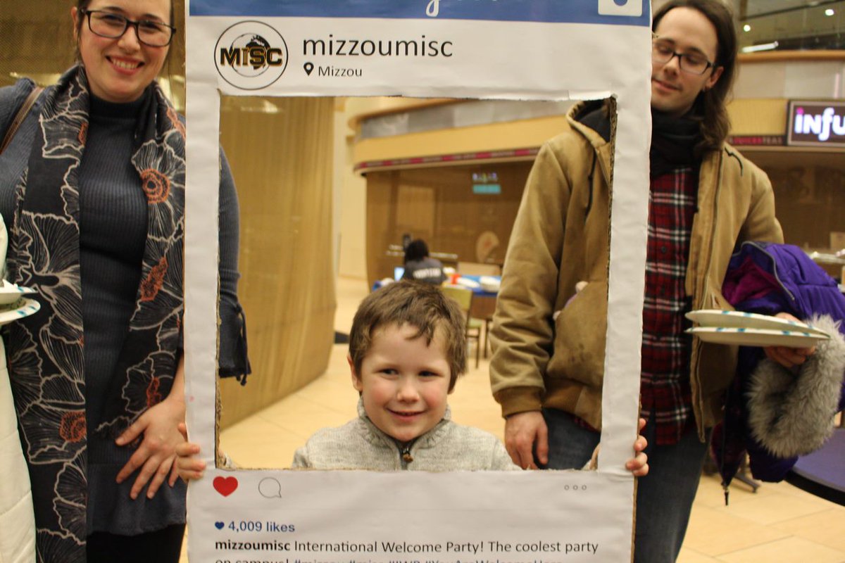 MizzouMISC's tweet photo. On Friday, Students and Families alike joined us to celebrate the Party Around the World! They learned about culture and got to have some local ethnic cuisine!
#mizzoumisc
-Laurel https://t.co/FLbhW8Od8i