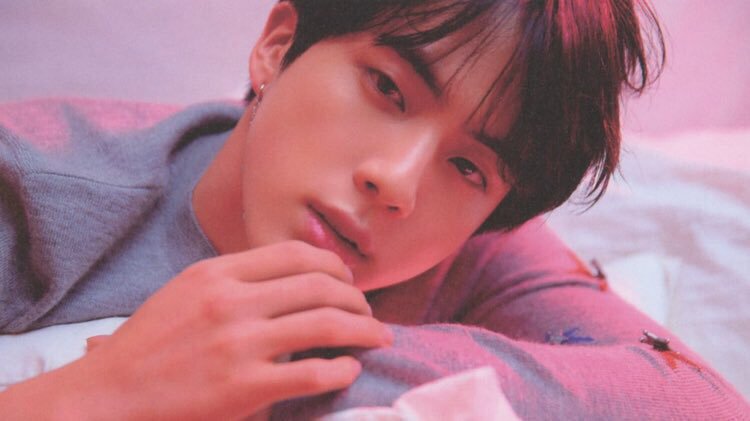 MagArtemis's tweet photo. @starmometer I vote #JIN from SouthKorea of @BTS_twt for #100AsianHeartthrobs2019
#JIN #Worldwidehandsome #SculptedFaceJin #KimSeokjin #SEOKJIN #방탄소년단 #김석진 #진 https://t.co/yH6CKewMhw