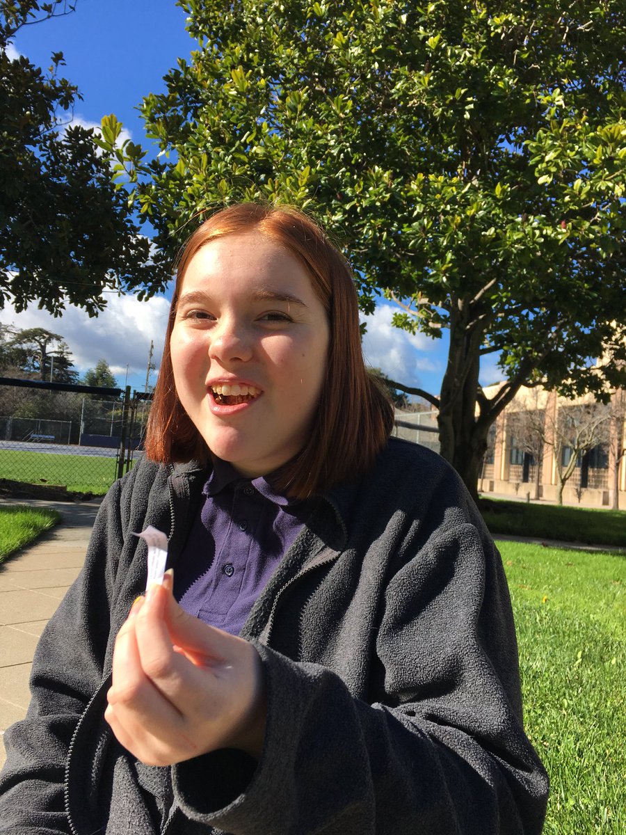 Isalikesbio's tweet image. “It’s funky fresh” - caroline Today I ate lunch outside with @cdivneybio and @MFlikestobio! #APBio3