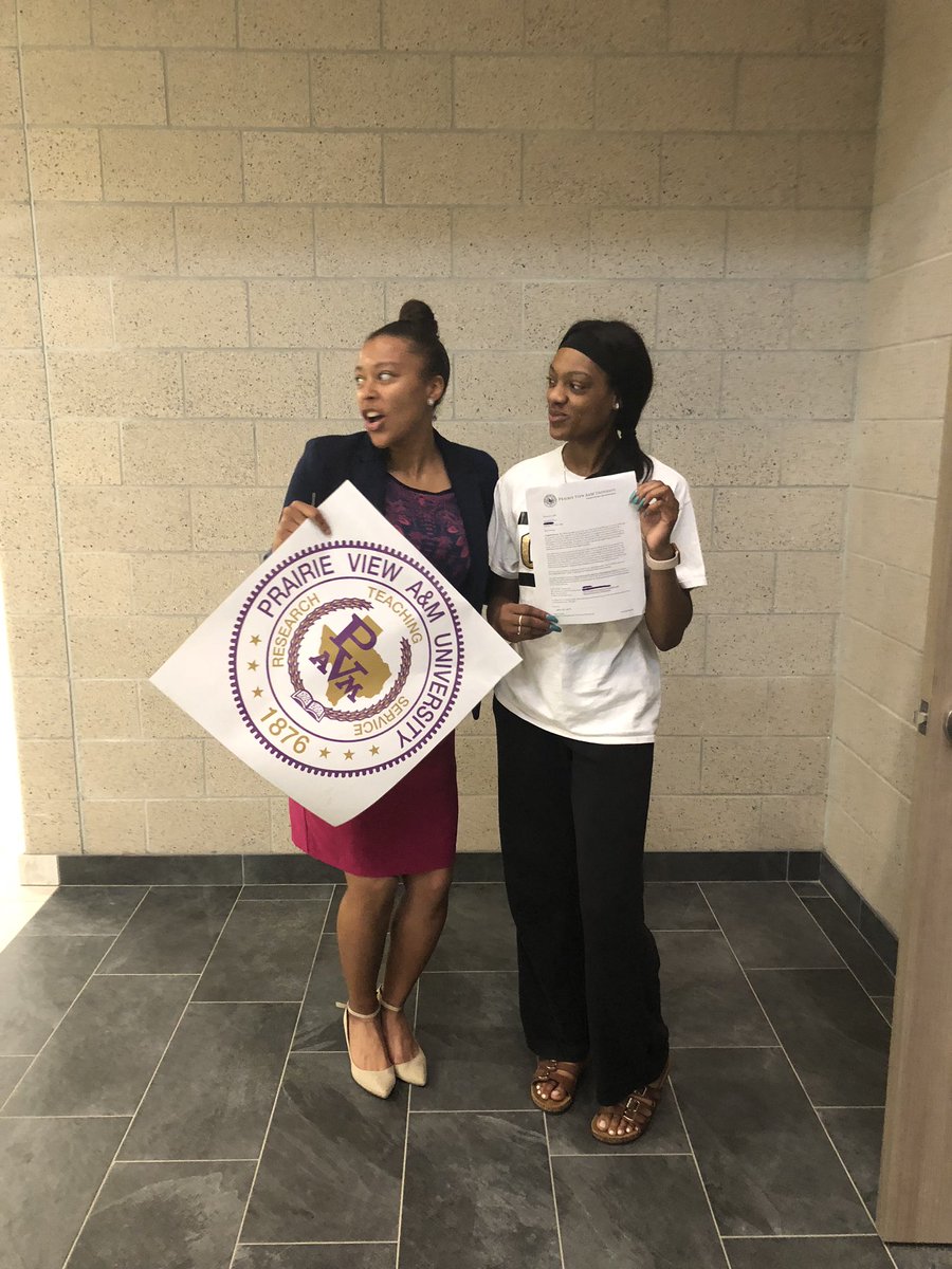 kcauley_pvms's tweet photo. How you look when someone tries to talk about your HBCU. #pvamu #TrySomeoneElse✋🏽 #sheISpvbound 😍😍😍 @Jamayamarieee @ConroeHigh @Conroeathletics @chsxc_track https://t.co/QyAebMJOw3