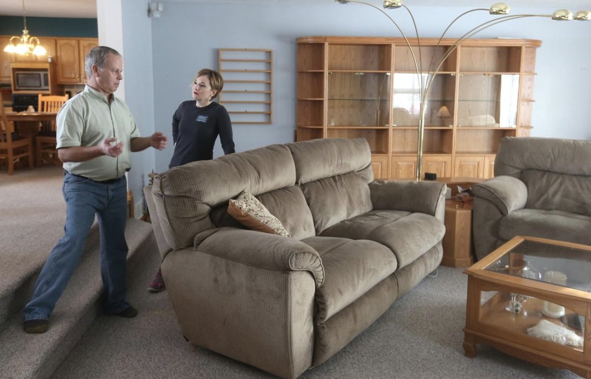 abettertripp's tweet image. The Checklist: Get Organized: Big downsizing move is complete bit.ly/2GopRyx #MovingCompany #downsizing #organization