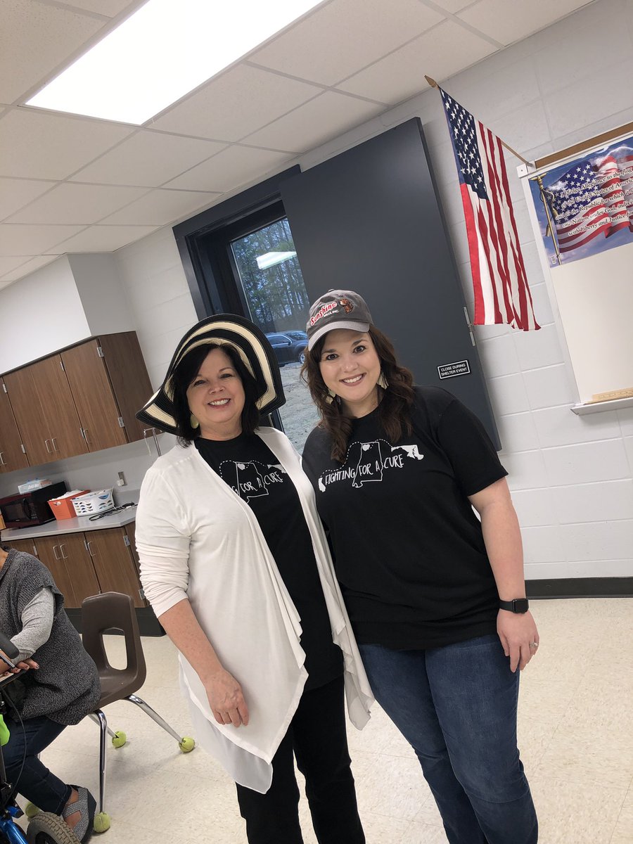 RMSGoldenTigers's tweet photo. RMS supporting Kruz today!! https://t.co/gDHfpuW29B