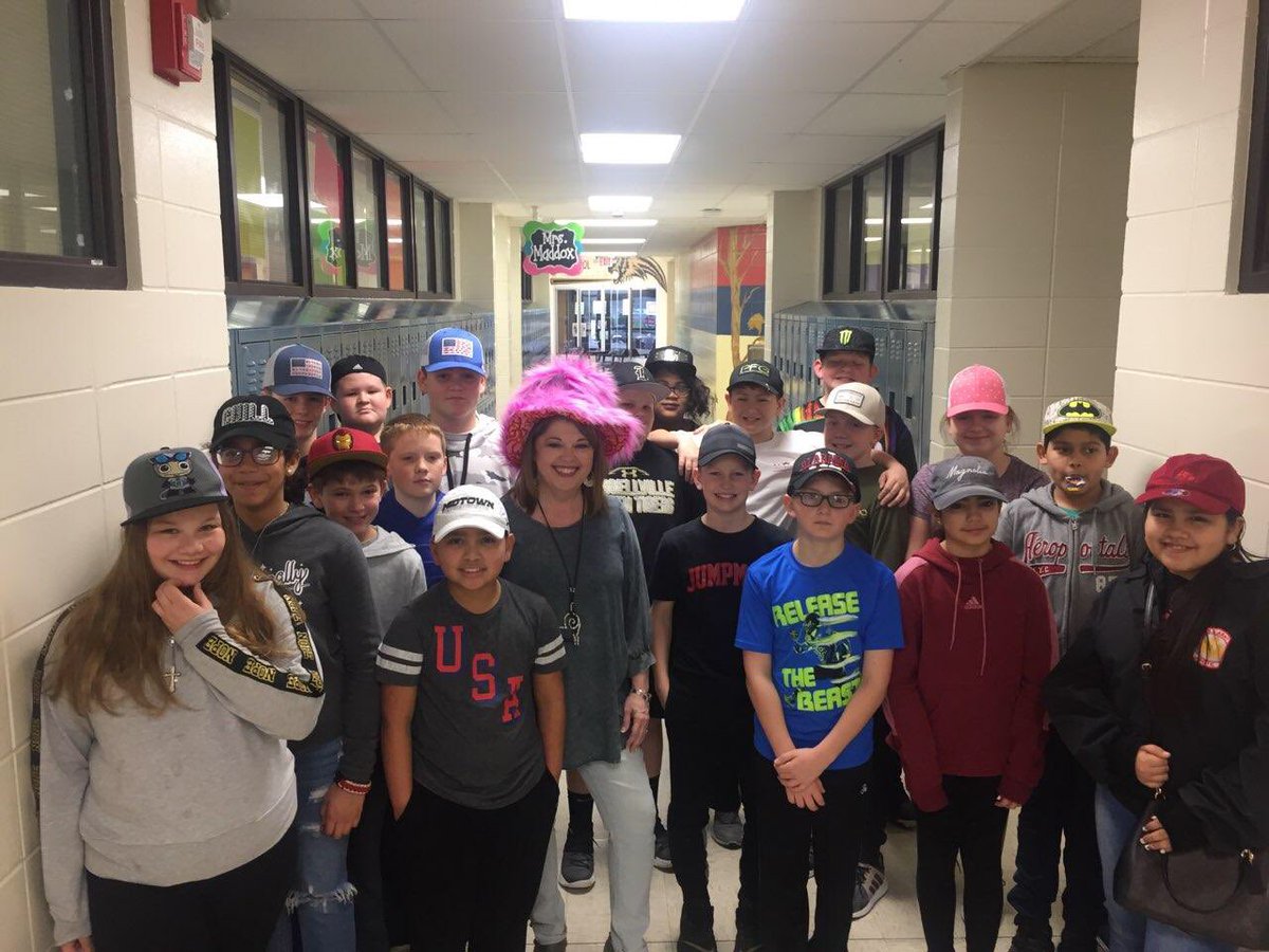 RMSGoldenTigers's tweet photo. RMS supporting Kruz today!! https://t.co/gDHfpuW29B